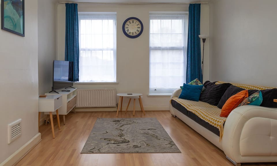 Living Room / Lounge