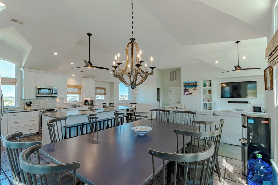 Top Level Dining Area