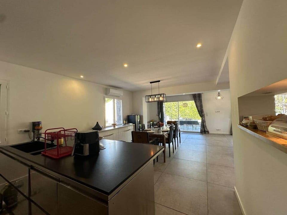 kitchen, dining table, terrace