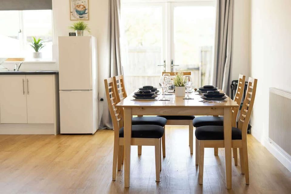 Perfect for an evening meal with friends, colleagues or family!
