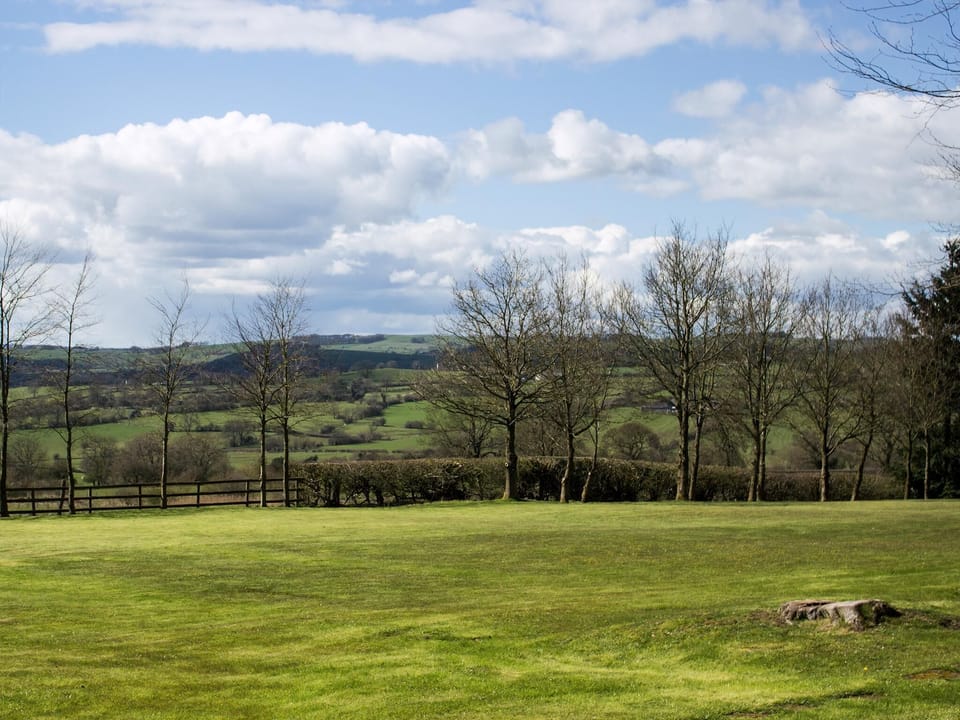 Tranquil surrounding countryside | Knockerdown Cottages, Carsington, nr. Ashbourne