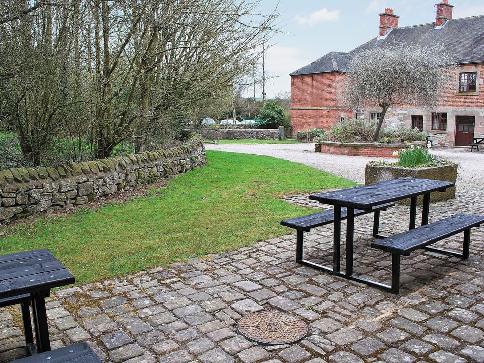 Sitting-out-area | Two Dales, Carsington, nr. Ashbourne