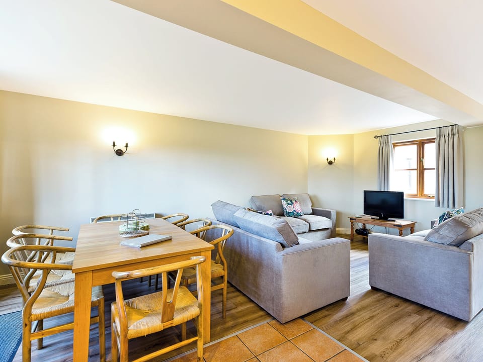 Beautifully presented open plan living space | Farwell Cottage - Knockerdown Cottages, Carsington, near Ashbourne