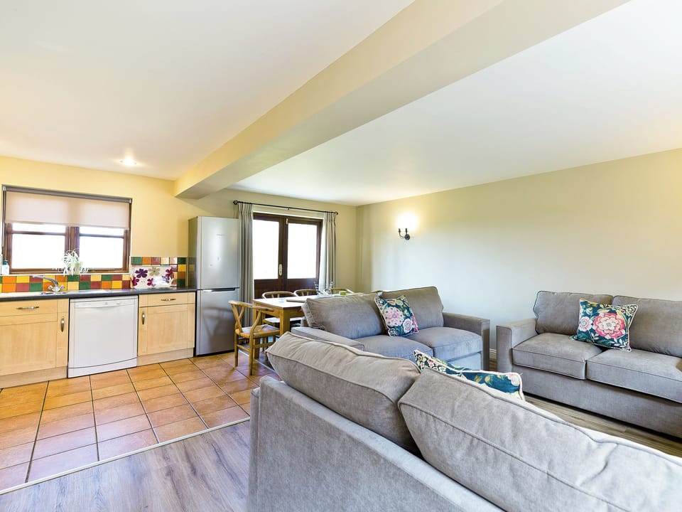 Beautifully presented open plan living space | Farwell Cottage - Knockerdown Cottages, Carsington, near Ashbourne