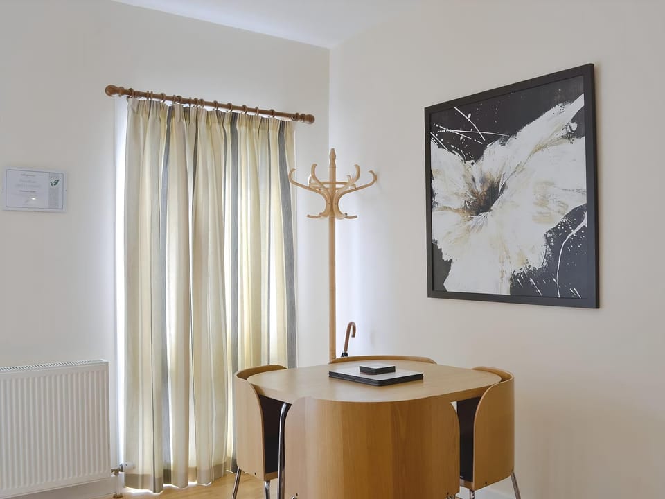 Kitchen/diner | Auchendennan - Courtyard Studio, Arden, Alexandria