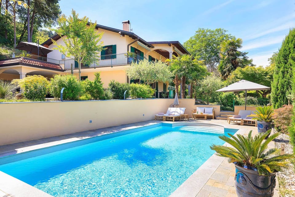 Villa Emilia - Ranco, Lake Maggiore, Italy - by NORTHITALY VILLAS vacation villa