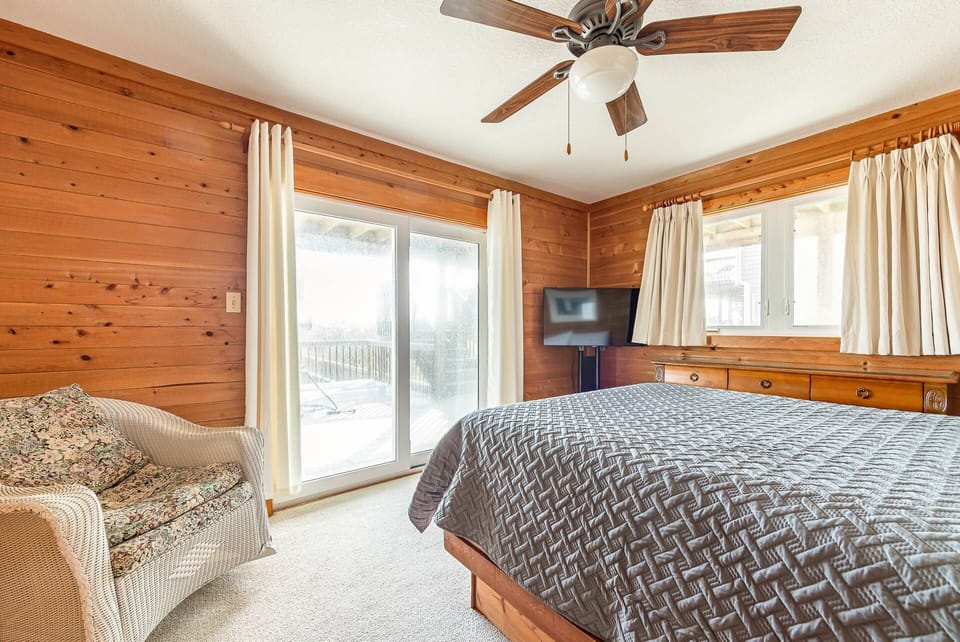 Mid Level Bedroom