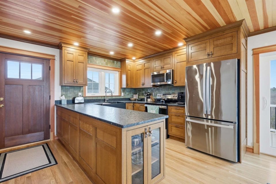 Beautiful Craftsman style kitchen