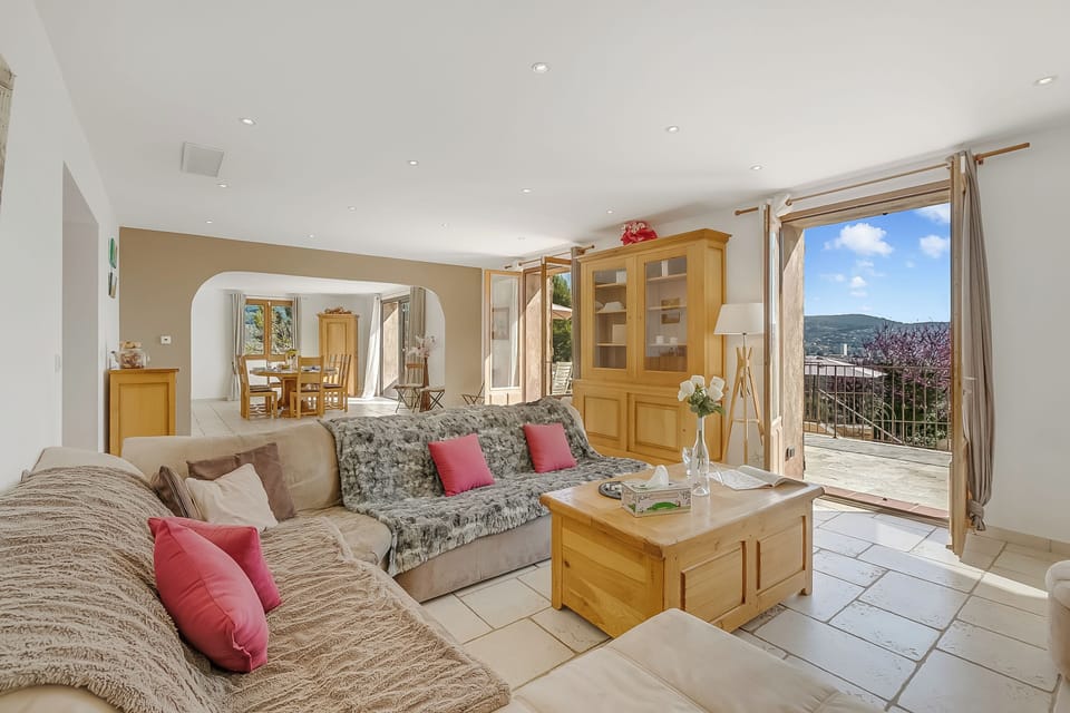 Living and dining room