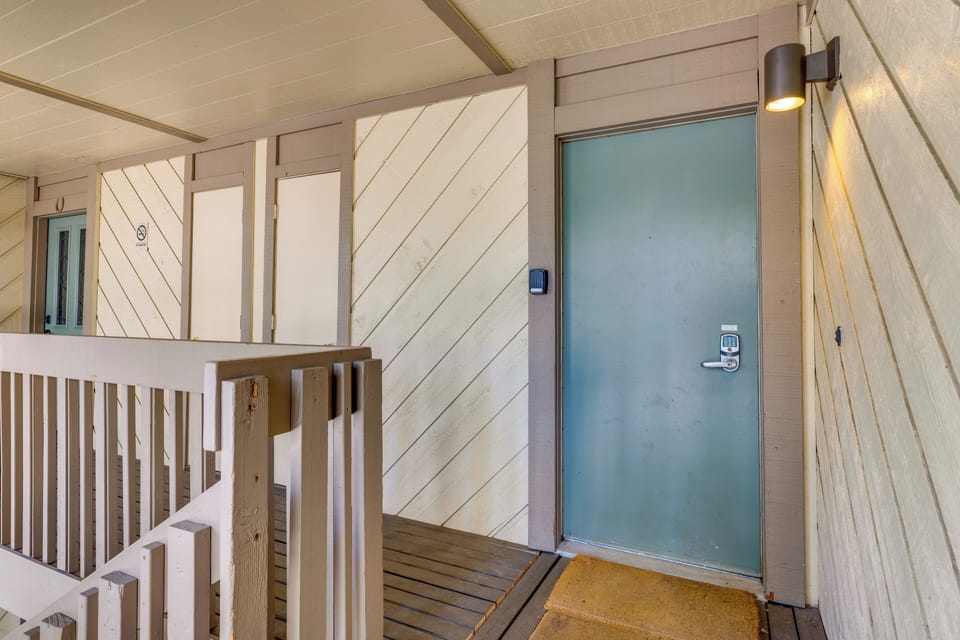 Private Entrance