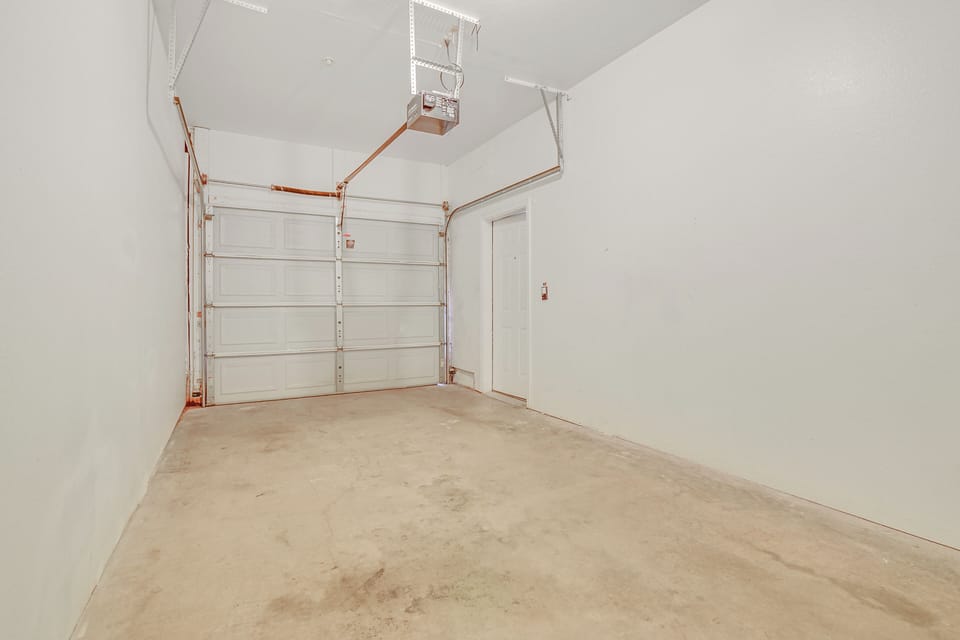 Garage Parking | 1 Vehicle