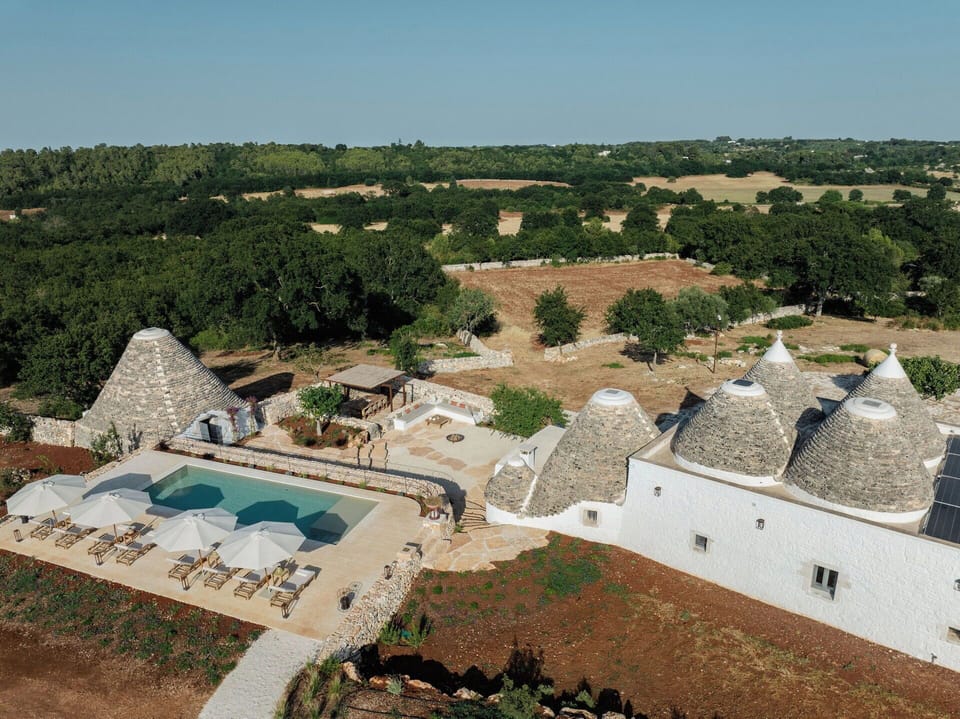 Activities, Building Exterior, Facilities, Kitchen, Living Room, Other Room, Outdoor, Pool, Room Detail, Spring, Summer, Wellness