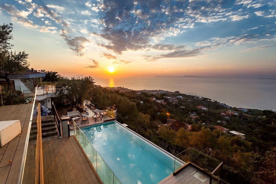 Water, Swimming Pool, Resort, Leisure, Dusk, Eco Hotel, Evening, Resort Town, Hotel, Vacation