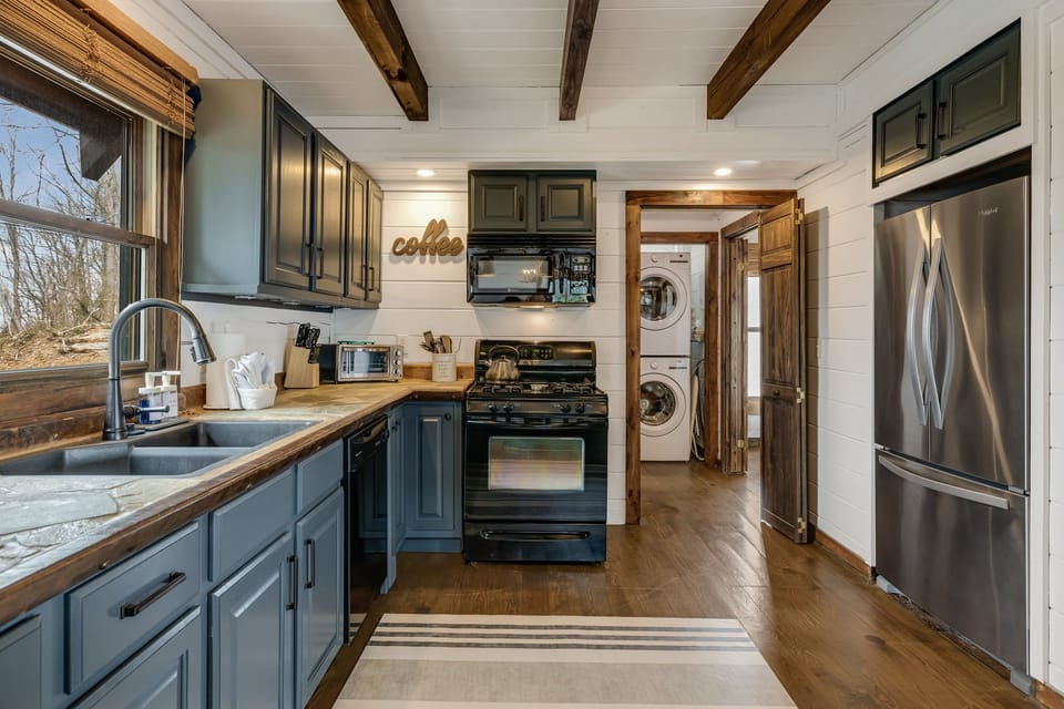 Main Level - Fully Equipped Kitchen
