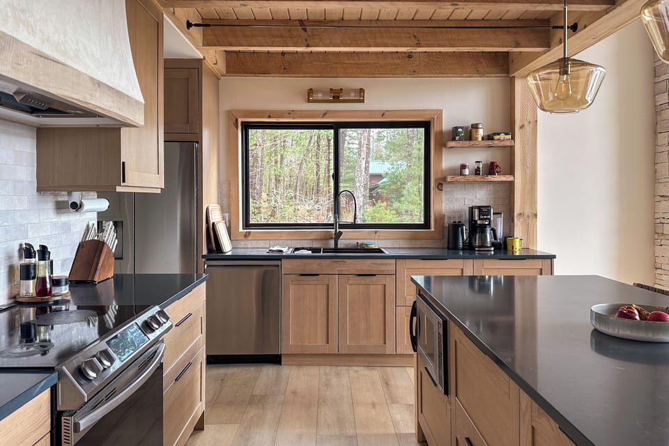 Full kitchen
