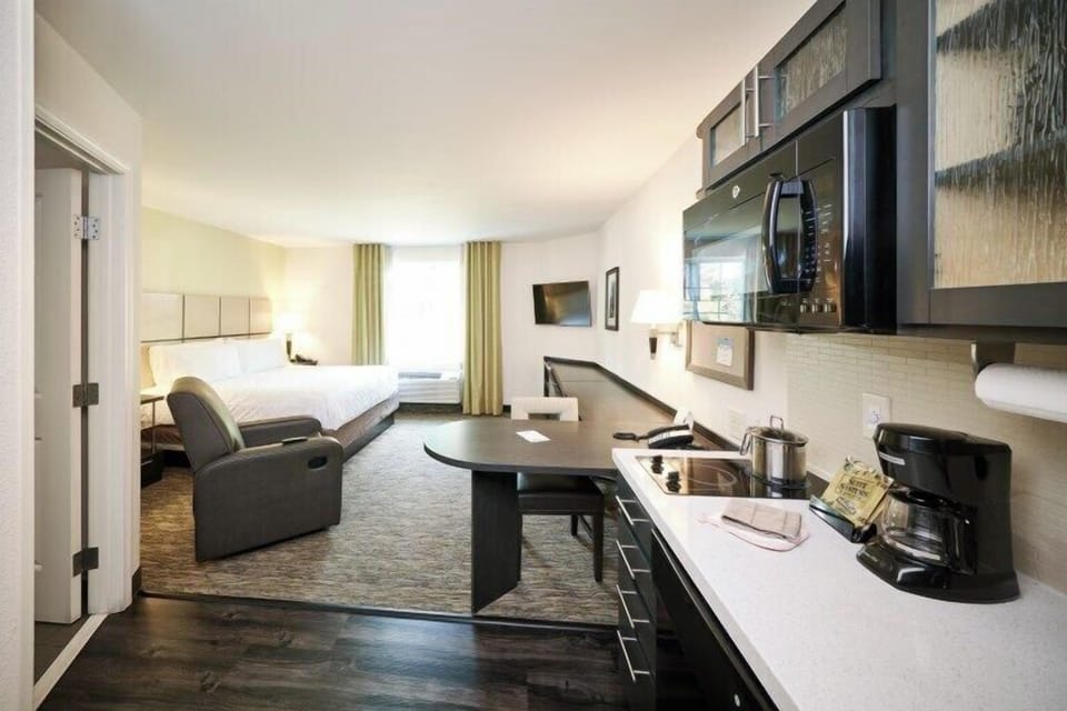 Settle into a spacious studio with kitchenette and bright daylight.