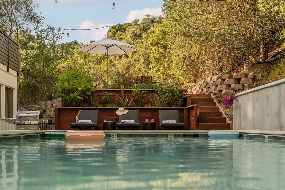 Large Modern Heated Pool