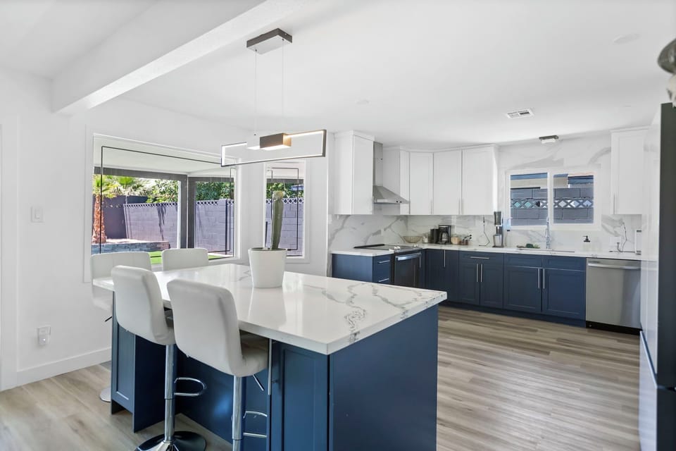 Full Kitchen 