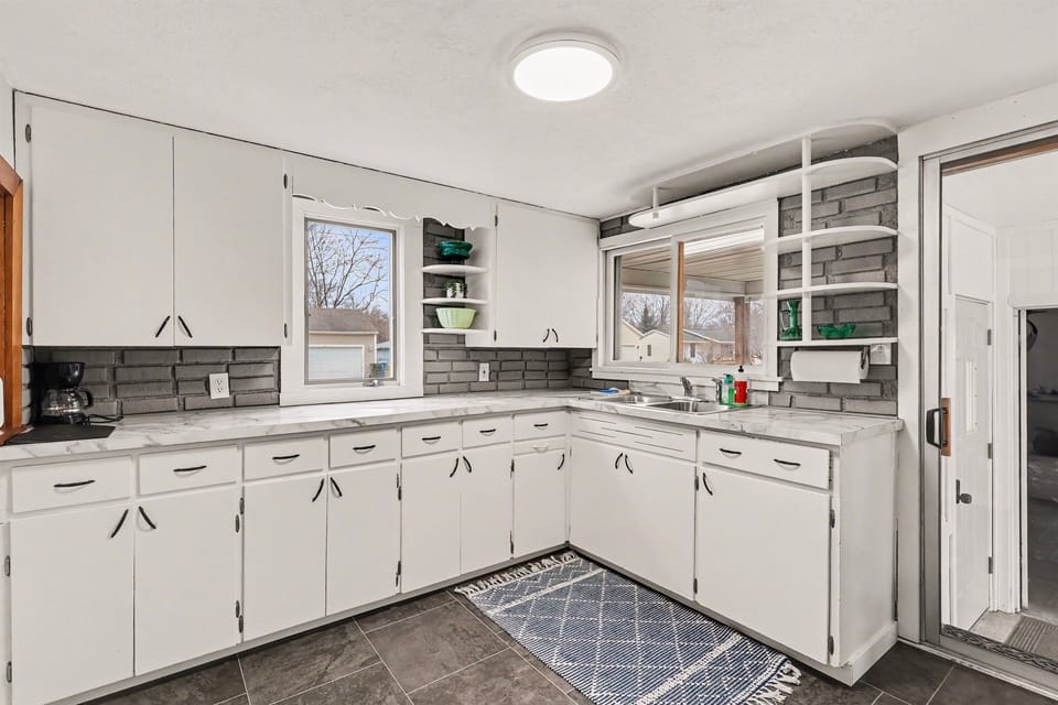 Full Kitchen