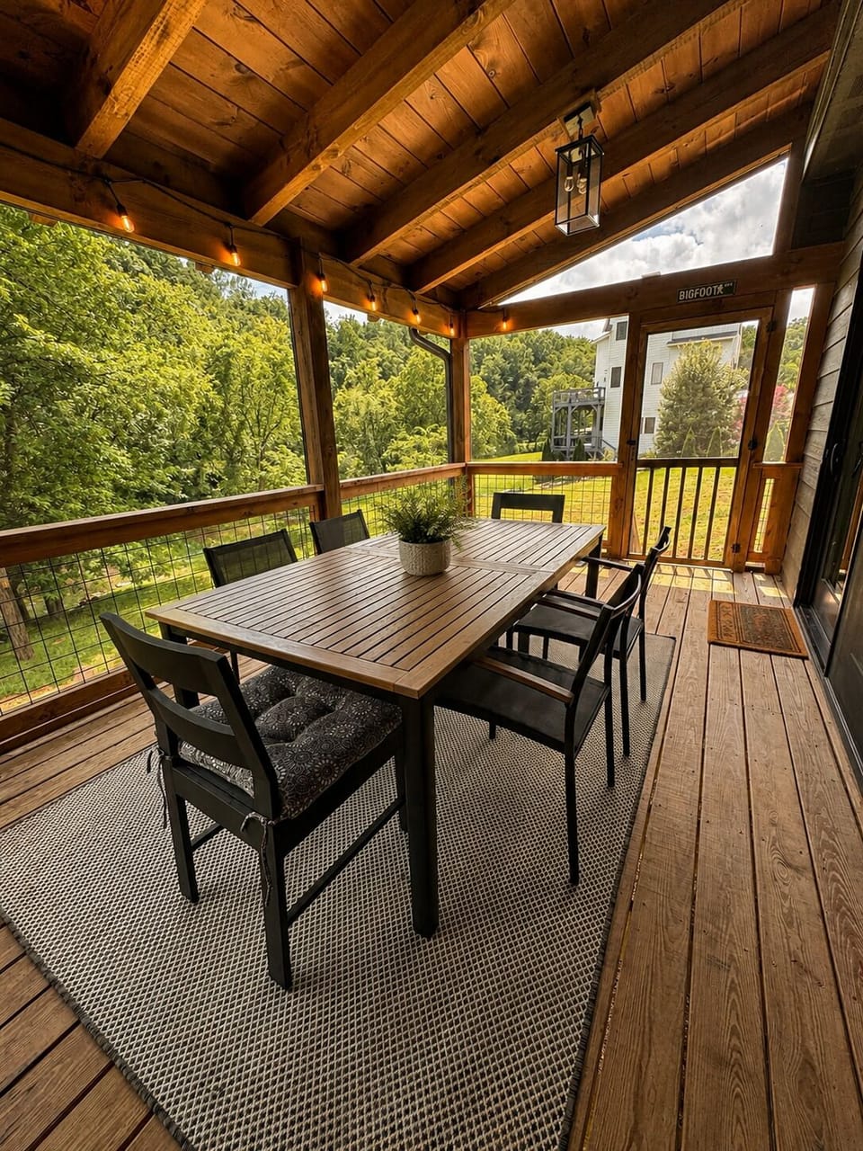 Outdoor dining