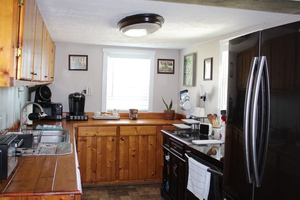Full kitchen