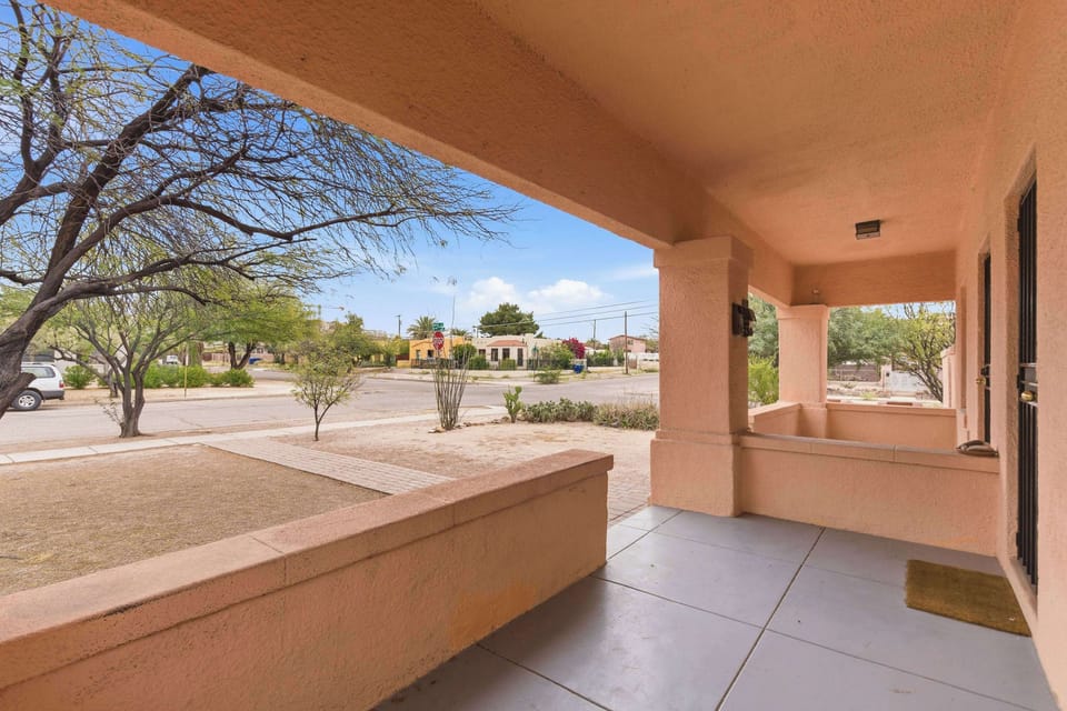 Your private outdoor oasis!
