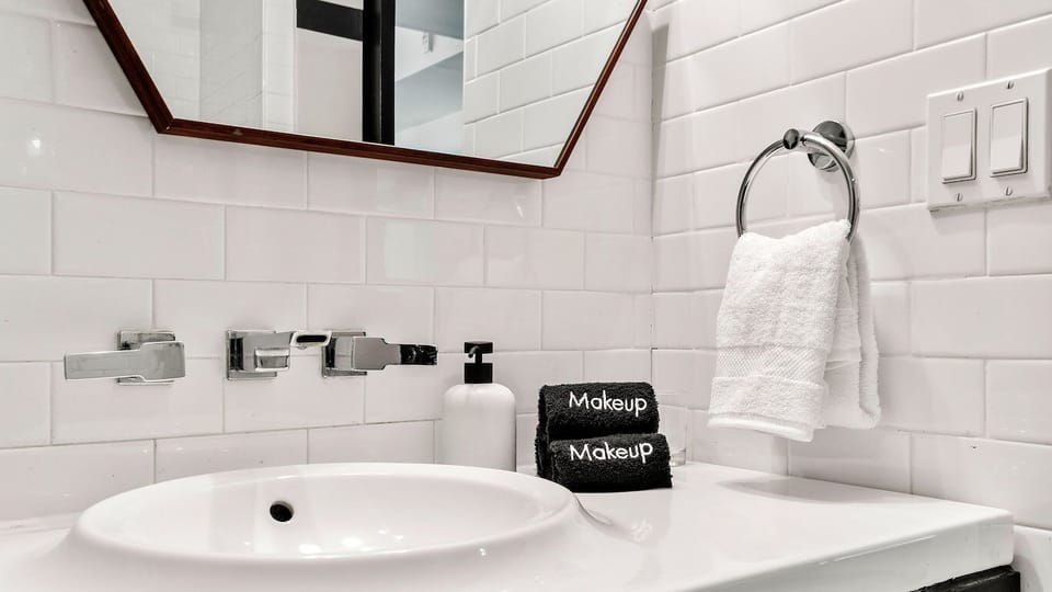 Get ready with a spotless sink and thoughtful amenities.