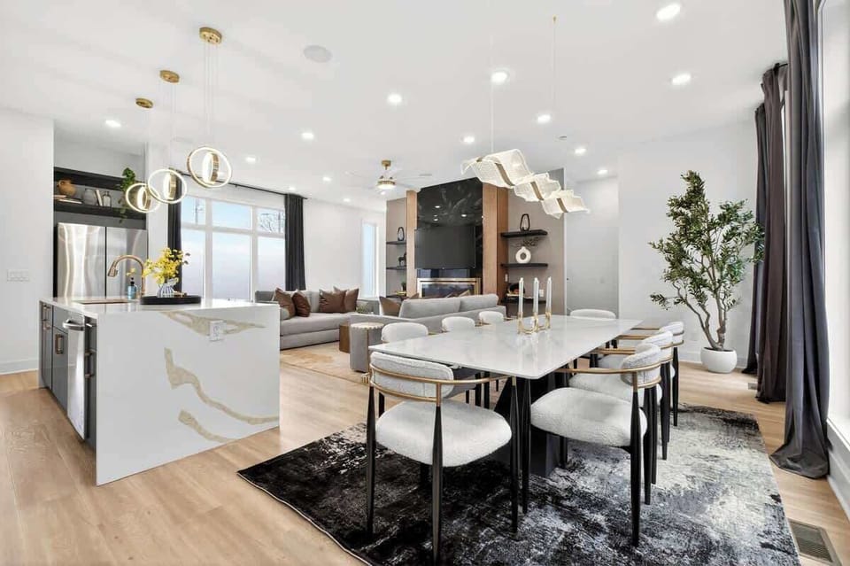 House 2 - Dining Area.