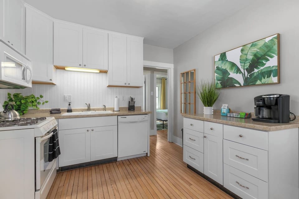 Bright and spacious, the kitchen makes cooking feel like a breeze, no matter the recipe.