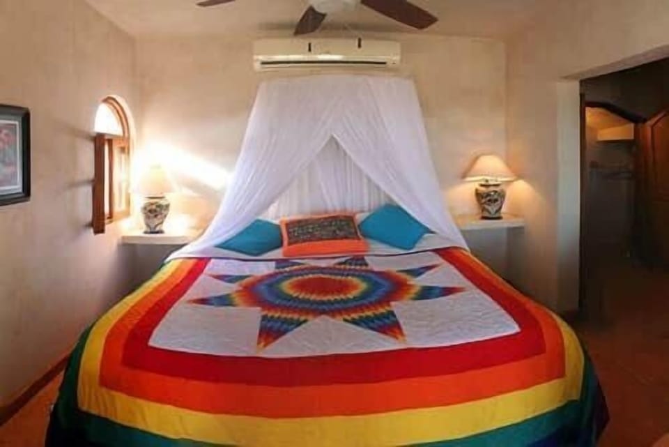 King size bed 
