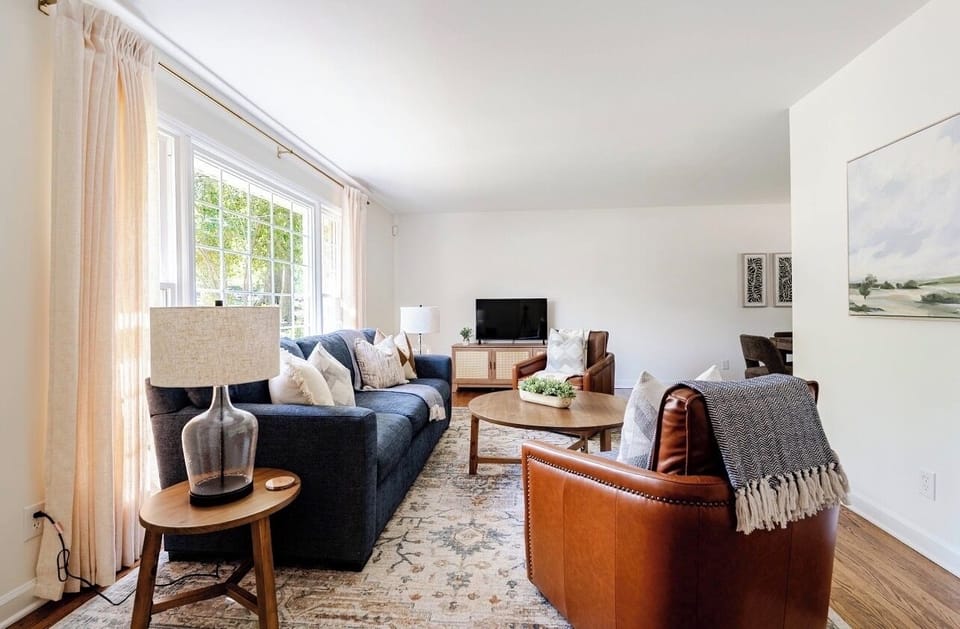 Bright and spacious living room