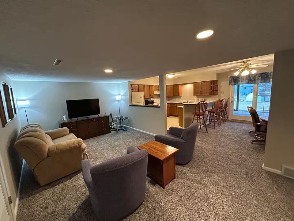 Basement Living/Dining