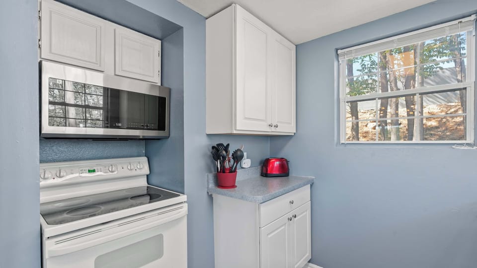 Cozy kitchen, happy hearts