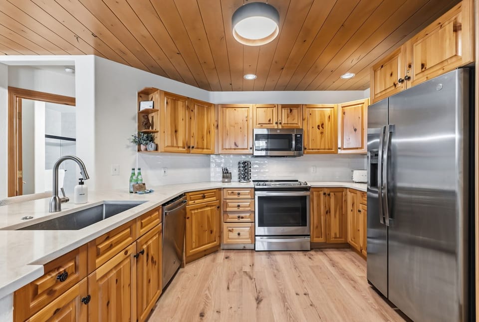 Kitchen (2nd Floor)