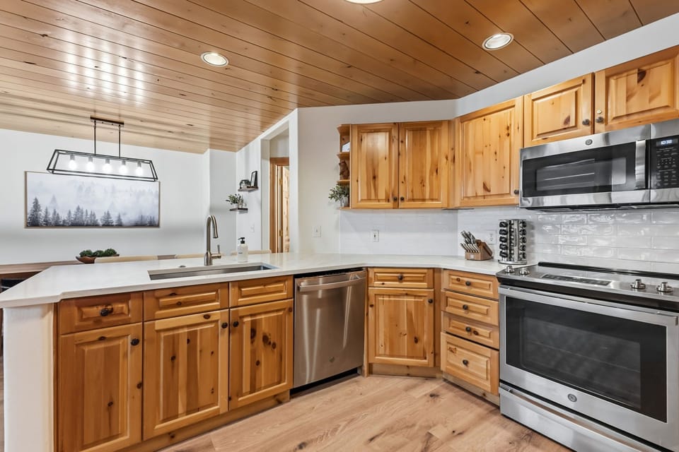 Kitchen (2nd Floor)