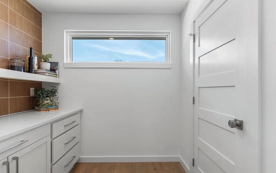 Butler Pantry 
