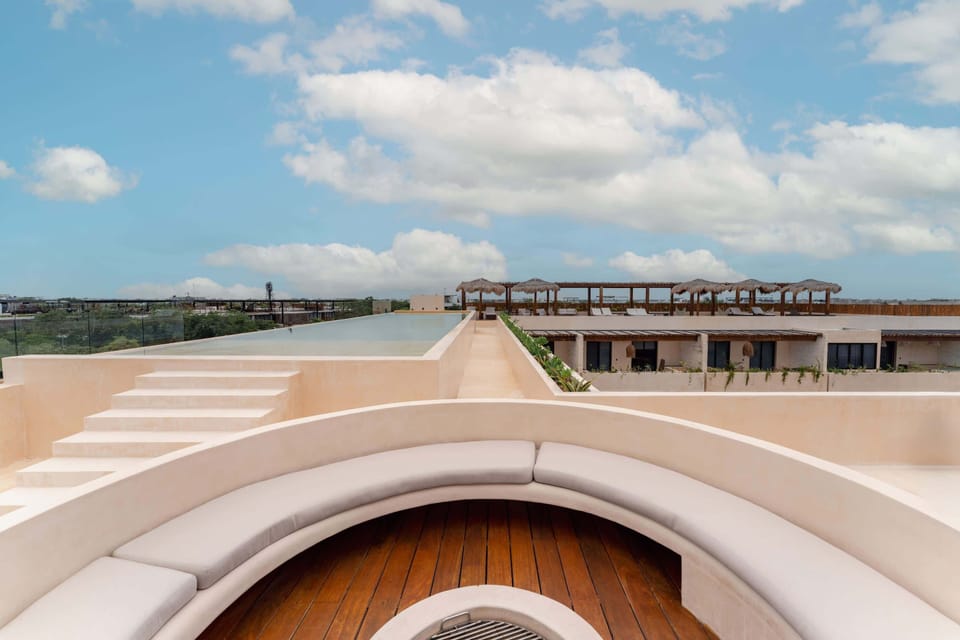 Complex Shared Rooftop Pool