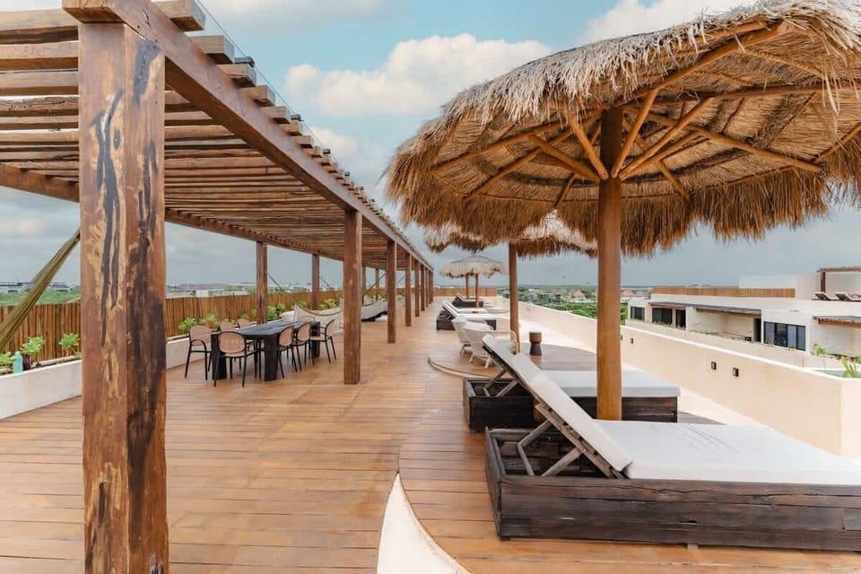 Complex Shared Rooftop Lounge Area
