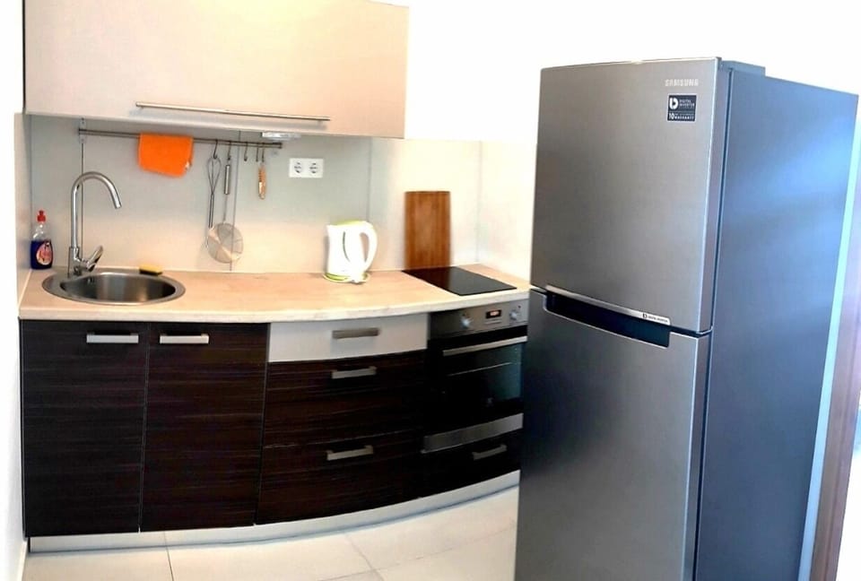 Kitchen 1