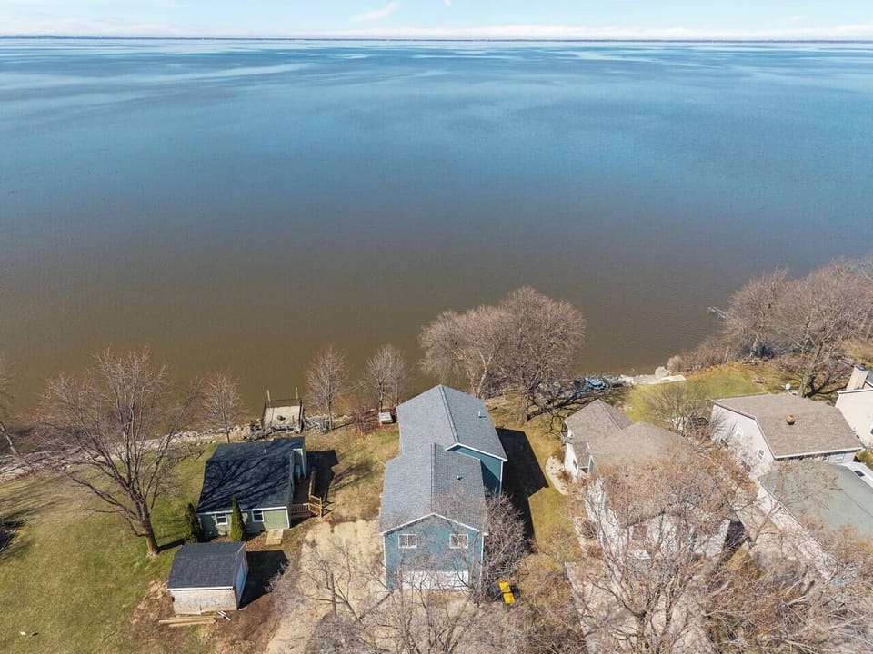 Endless waterfront views