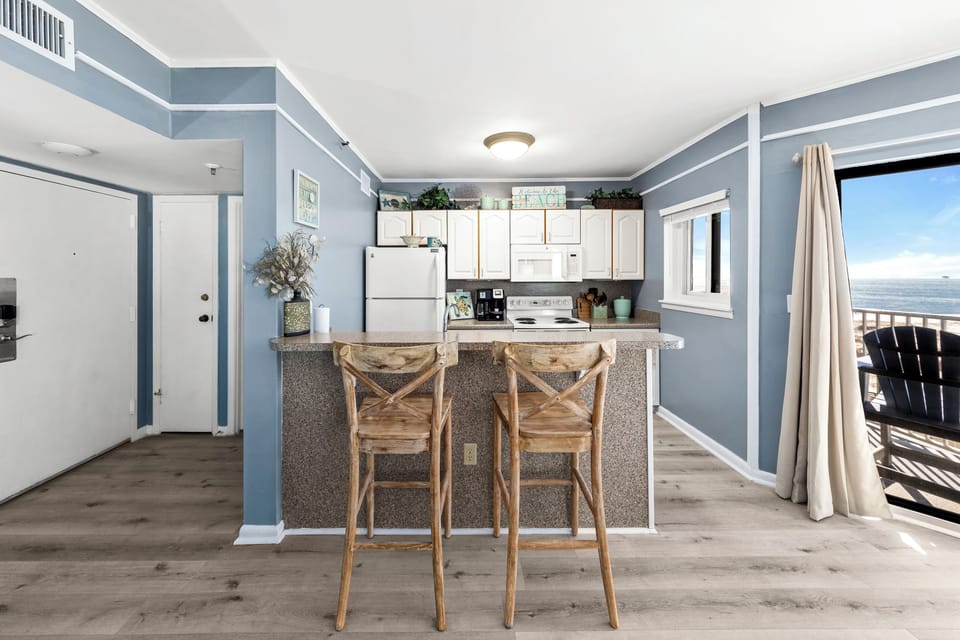 Kitchen bar