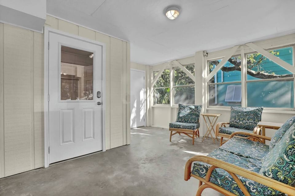 Ground floor seating area