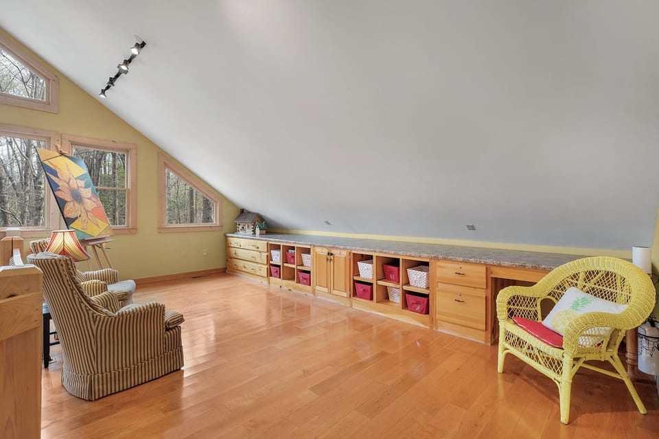 Chateau Althen - Upper Level Loft