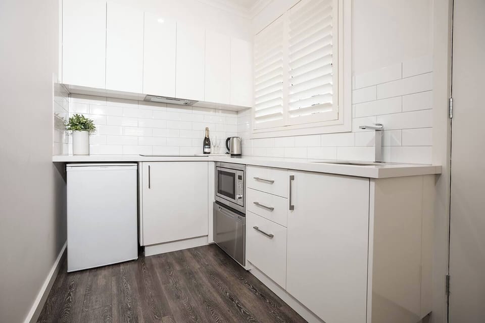 Studio Apartment 1 Kitchen