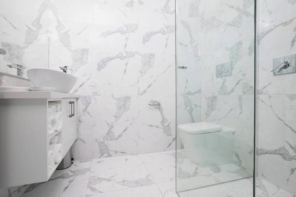 Studio Apartment Bathroom
