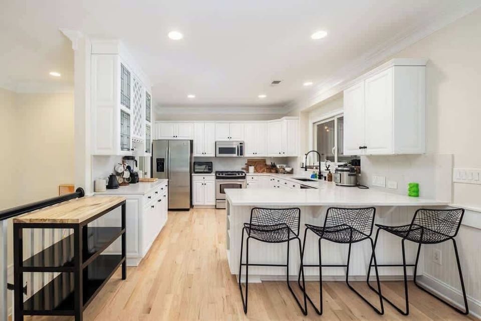 Gorgeous kitchen with everything you need to make your favorite meals!