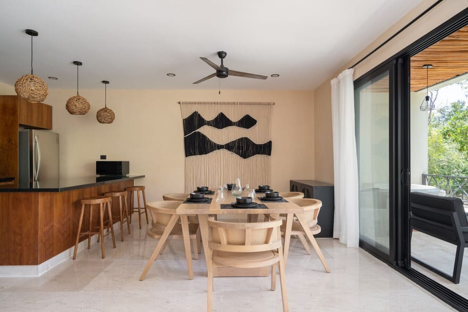 Modern dining with terrace access & natural light ✨