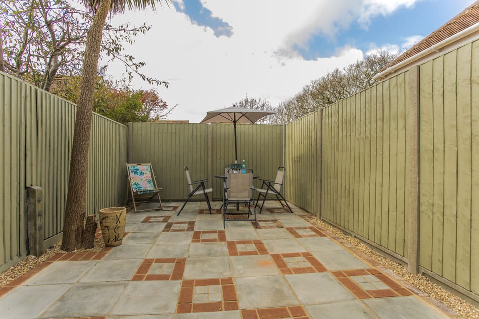 Private courtyard garden