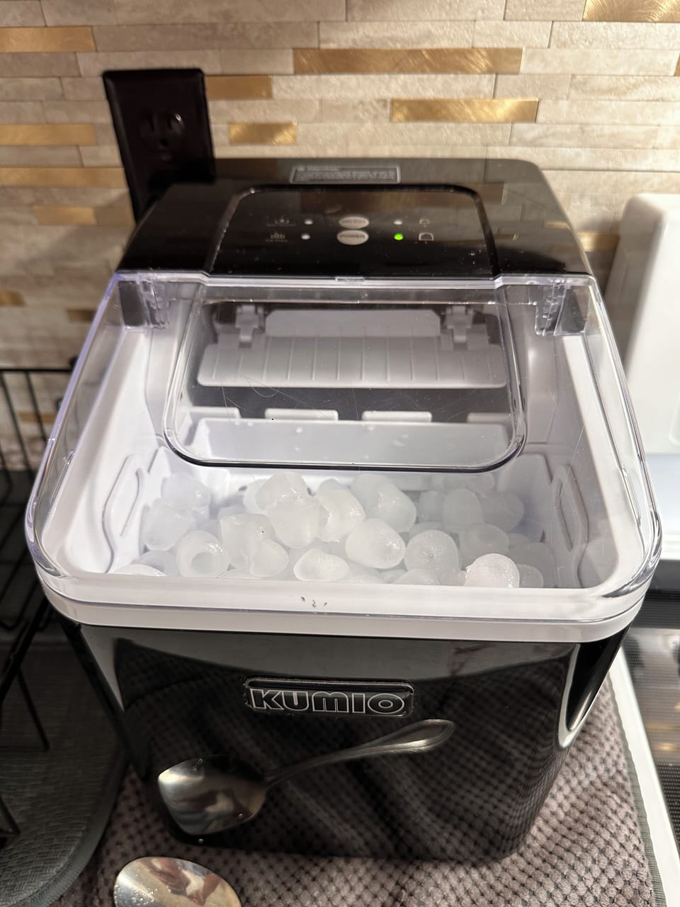 Ice maker