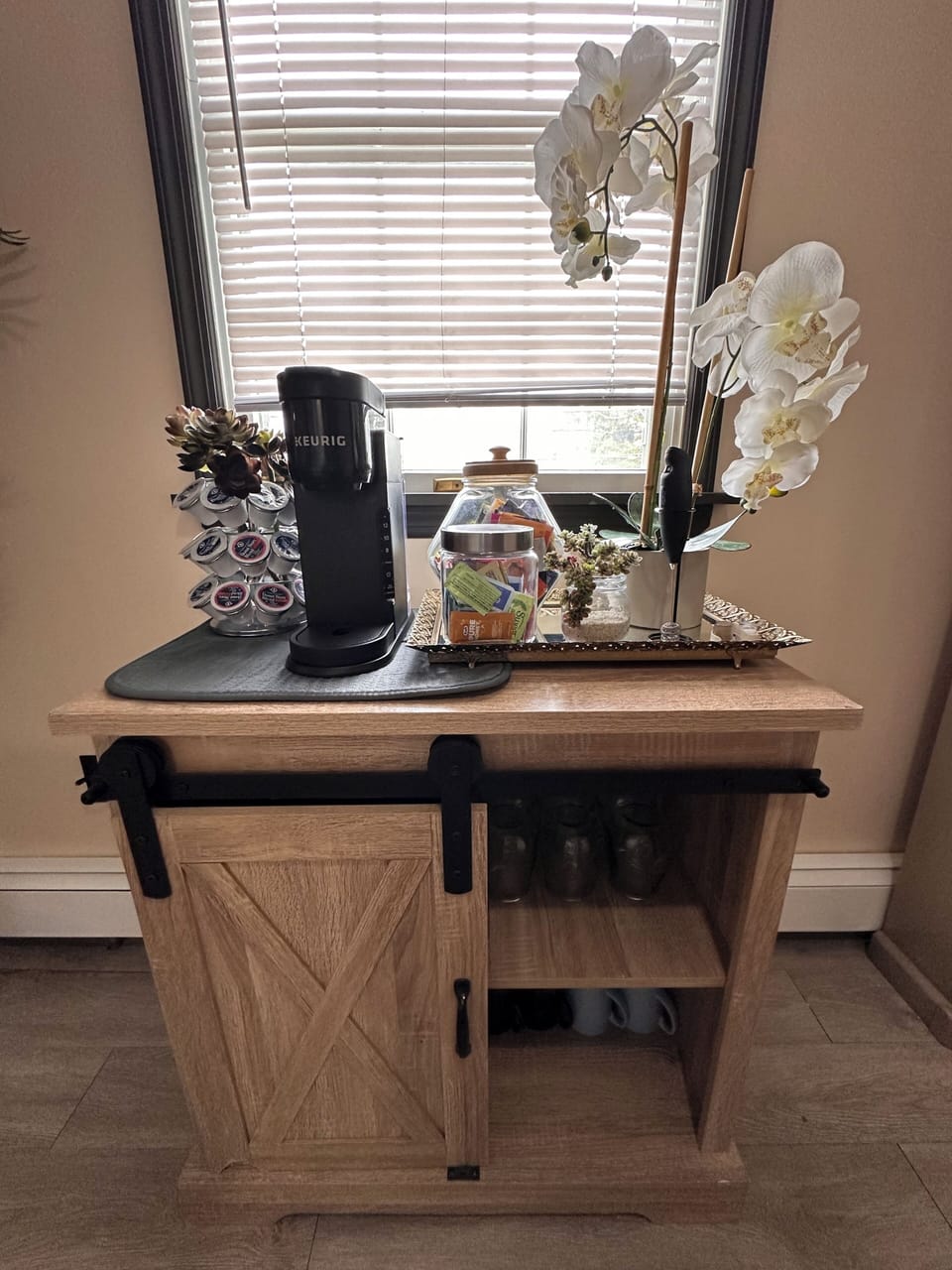 Fully equipped coffee/tea bar with K-cups, sweeteners, creamers and more!
